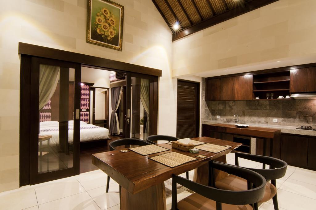 Villa Puspa Tanah Lot Rum bild